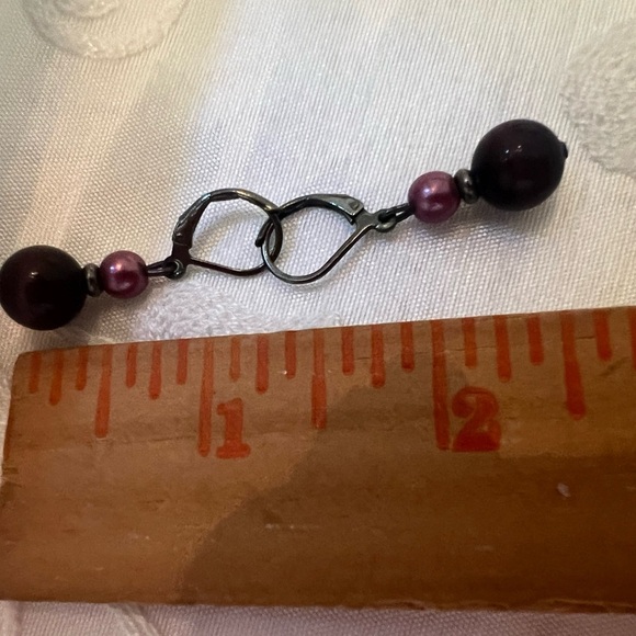 Three (3) Tier Black Necklace with Purple Faceted Stones & Drop Earrings - Picture 4 of 6